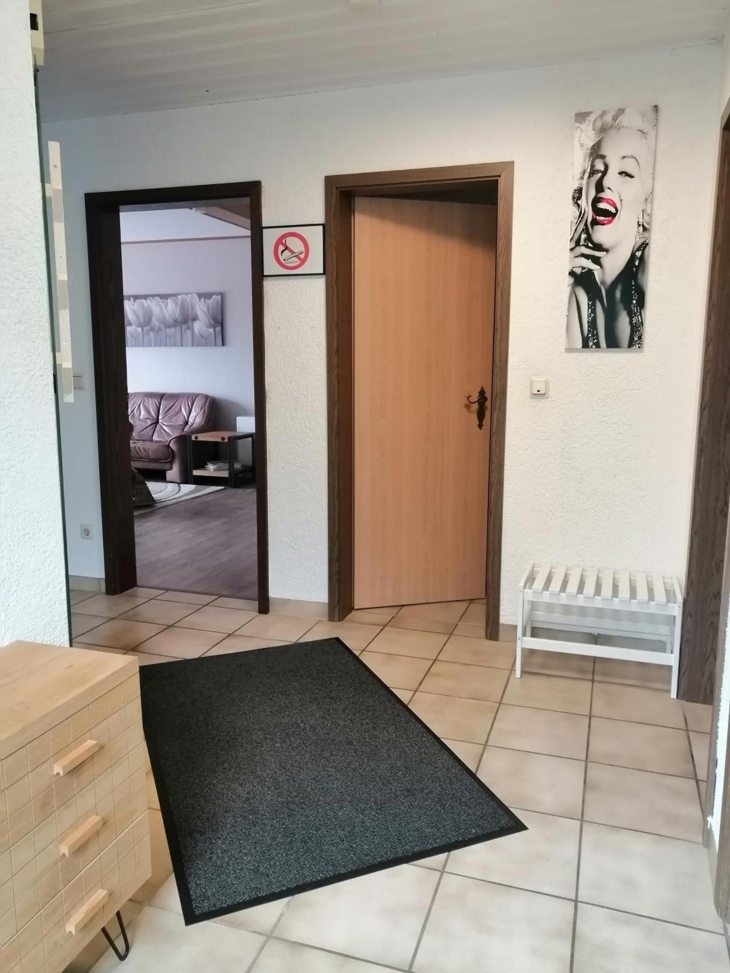 Haus Mohr - Ferienwohnung Im Taunus Weilmunster Exterior foto